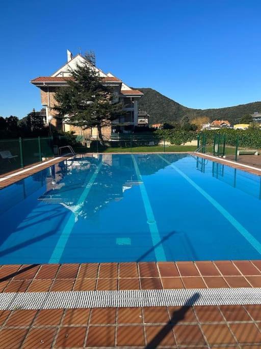 Playa De Berria -Apartamento Con Piscina Y Vistas Al Mar ซานโตญา ภายนอก รูปภาพ