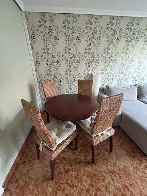 Playa De Berria -Apartamento Con Piscina Y Vistas Al Mar ซานโตญา ภายนอก รูปภาพ